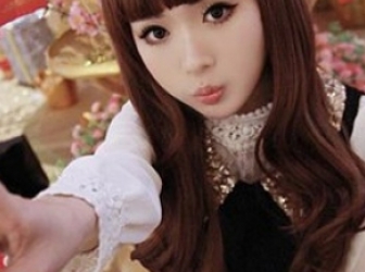 2025方臉女生流行的卷發(fā) 2025方臉女生流行的卷發(fā)