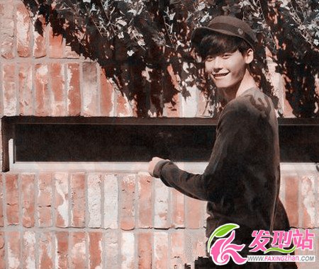 《聽見你的聲音》主演李鐘碩最新寫真造型