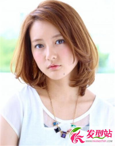 輕松駕馭內(nèi)卷發(fā)型 做最時(shí)尚的魅力女王