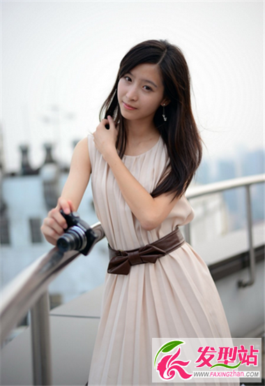 由內(nèi)而外展現(xiàn)你的魅力 女生長發(fā)發(fā)型讓你保持吸睛度