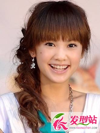 看可愛教主楊丞琳上演 甜美不失時(shí)尚的百變造型
