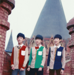 TFBOYSСӰl(f)ͺϼ rWԺLкl(f)