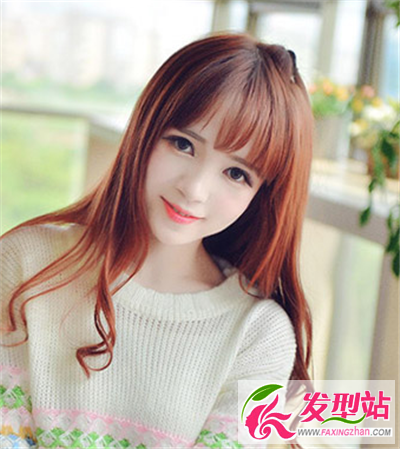 橘紅色中長(zhǎng)發(fā)披肩卷發(fā)