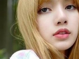 BLACKPINKɆTLisa̰l(f)^ˮW(wng)⣺