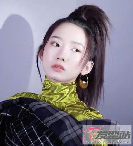 超高馬尾辮扎發(fā)
