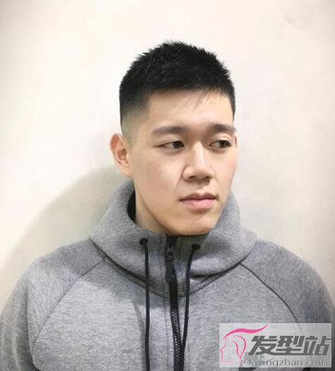 兩邊剃寸頭發(fā)型