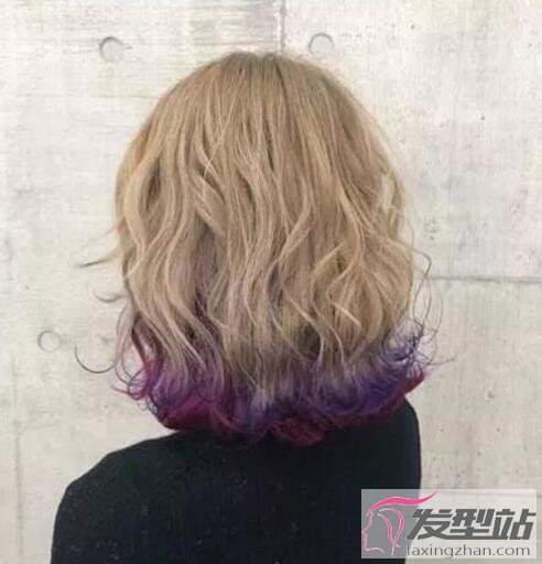 女生隱藏染發(fā)型