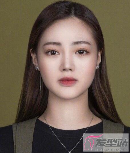 女生證件照發(fā)型