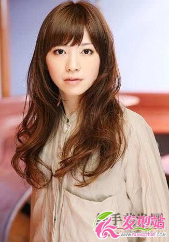 2010最前衛(wèi)的4款卷發(fā)時(shí)尚發(fā)型 2010最前衛(wèi)的4款卷發(fā)時(shí)尚發(fā)型