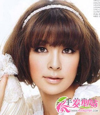 高雅浪漫巧搭發(fā)飾UP女人味 高雅浪漫巧搭發(fā)飾UP女人味