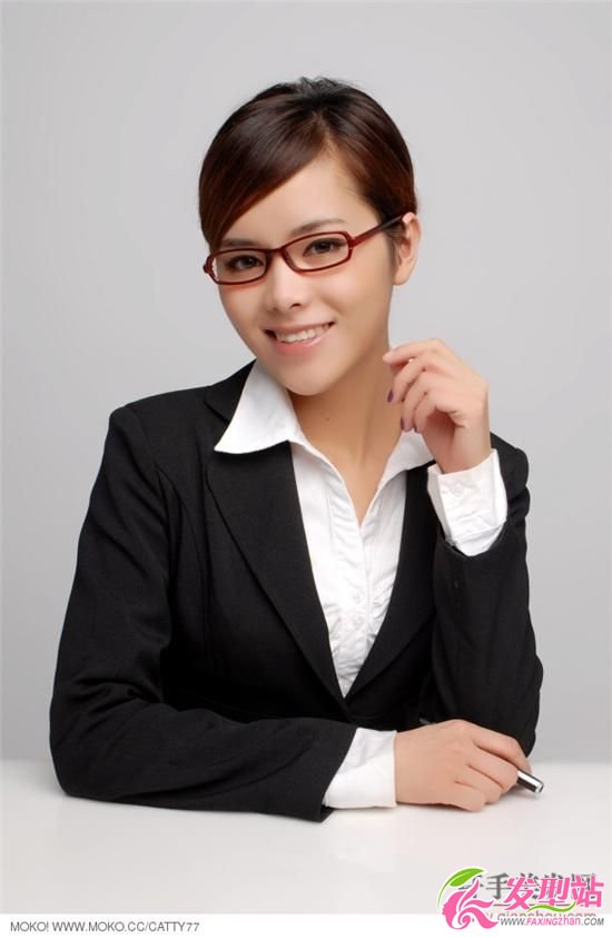 女性辦公套裝與正裝發(fā)型欣賞 女性辦公套裝與正裝發(fā)型欣賞