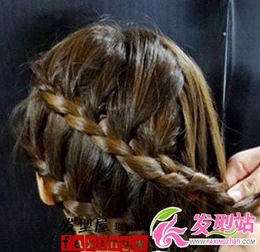 韓式可愛(ài)發(fā)型扎法步驟
