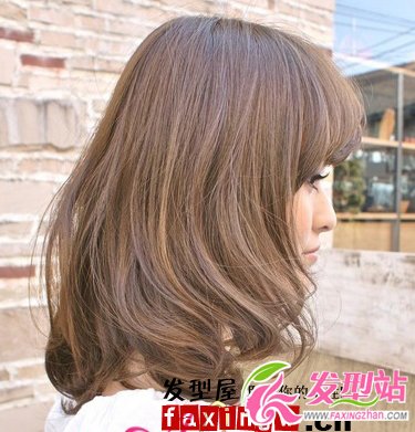 國字臉女生適合發(fā)型 梨花頭塑造小顏