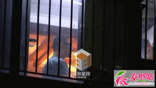 張紀(jì)中妻子與干兒子深夜密會 地庫疑擁吻告別
