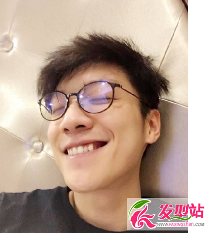 李嘉艾是喬任梁女友嗎 李二1022微博資料秒刪聊天記錄合影(2)