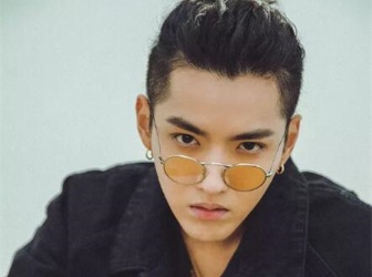 戴眼鏡男生適合什么發(fā)型 選擇這些發(fā)型顏值暴漲零差評 戴眼鏡男生適合什么發(fā)型 選擇這些發(fā)型顏值暴漲零差評