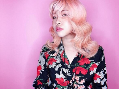 2019аl(f)ɫl(f)͈DƬ ȴɫɺLiving Coral(qing)(sh)(li)u