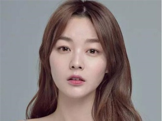 2025最新女生卷發(fā) 氣質(zhì)女神標(biāo)配發(fā)型 2025最新女生卷發(fā) 氣質(zhì)女神標(biāo)配發(fā)型